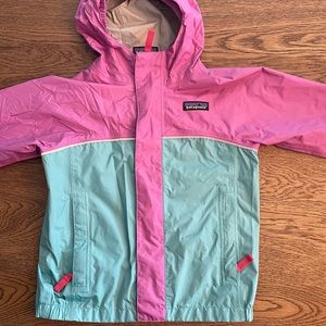 Patagonia rain jacket. Girls 4T.